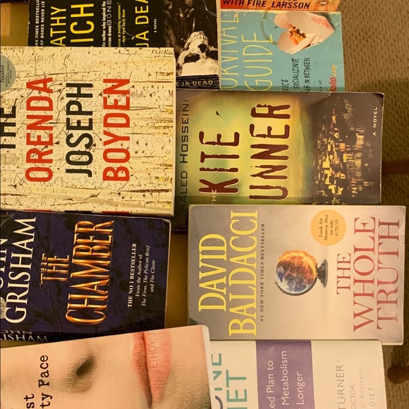 I longer use these books & I need the space . - Picture 3 of 3